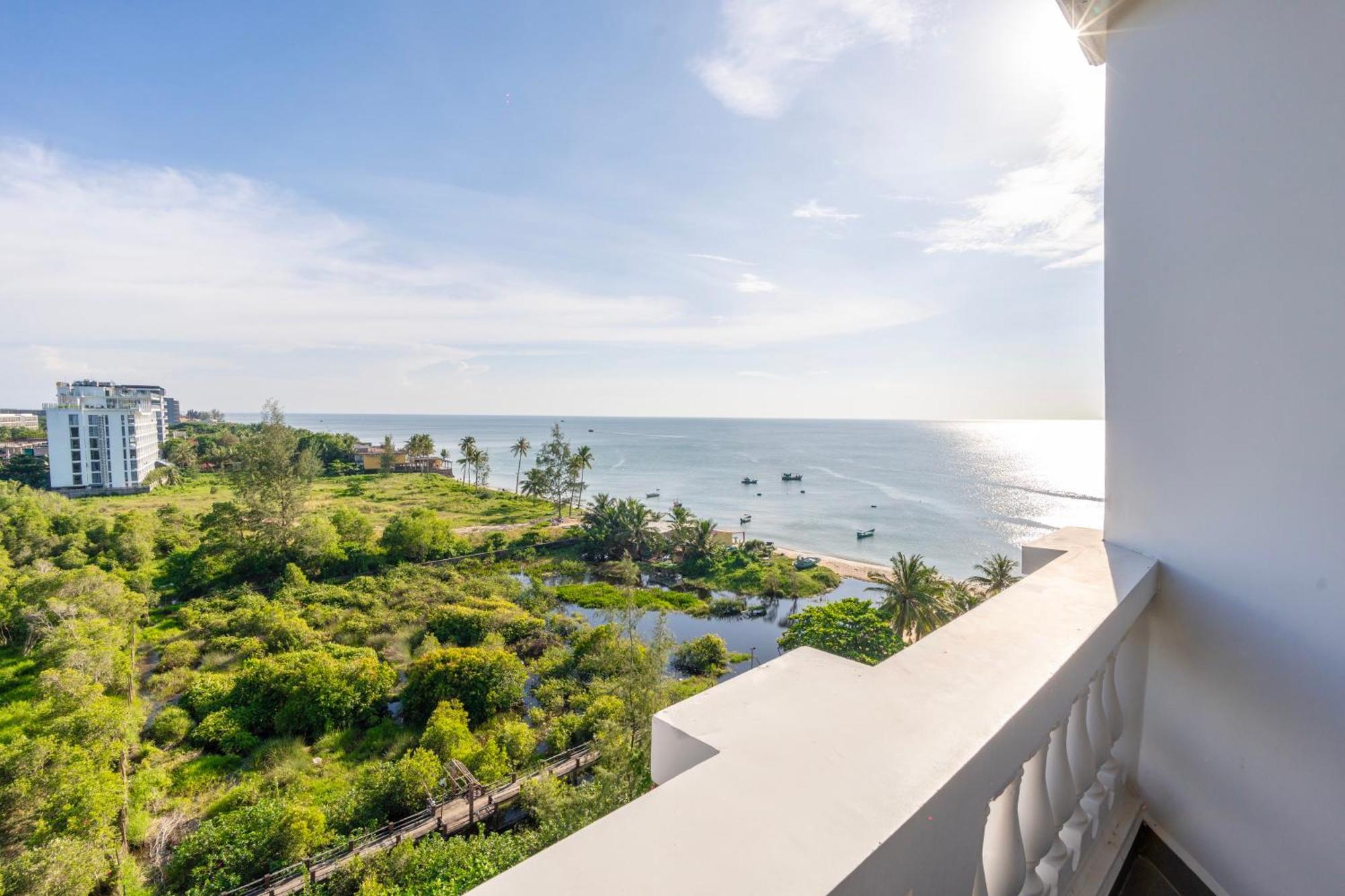 Maris Beach Hotel Дуонг-Донг Экстерьер фото