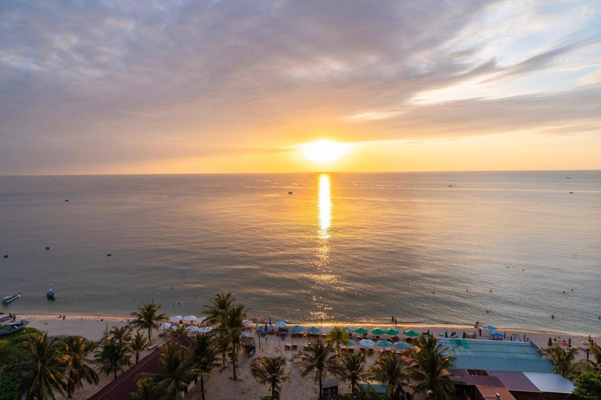 Maris Beach Hotel Дуонг-Донг Экстерьер фото